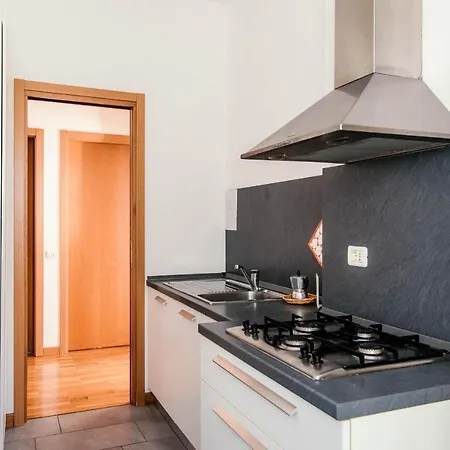 Window Flat - The House Of Travelers * Como