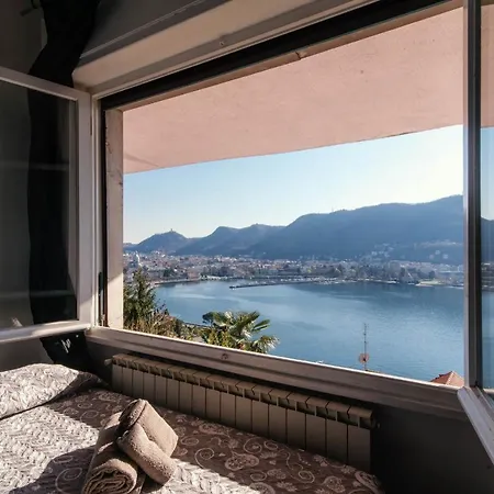 Daire Window Flat - The House Of Travelers