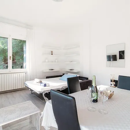 Window Flat - The House Of Travelers Como