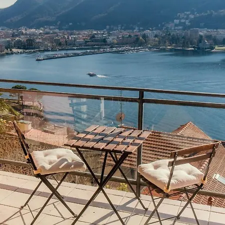 Window Flat - The House Of Travelers Daire