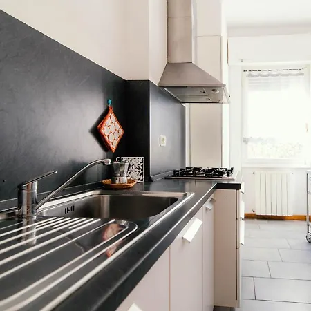 Daire Window Flat - The House Of Travelers