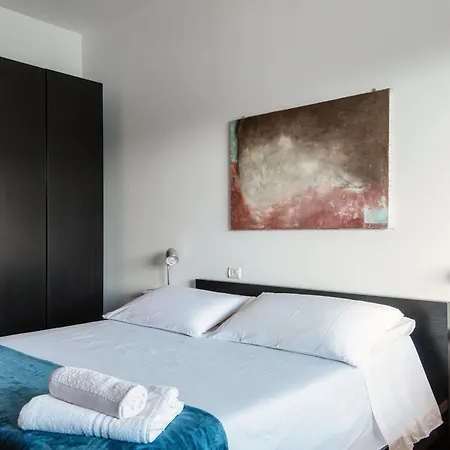 Window Flat - The House Of Travelers Daire