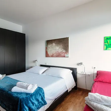 Window Flat - The House Of Travelers Daire *