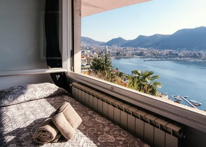 Window Flat - The House Of Travelers Apartman