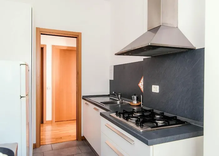 Window Flat - The House Of Travelers * Como