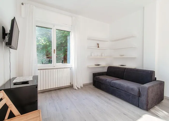 Window Flat - The House Of Travelers * Como