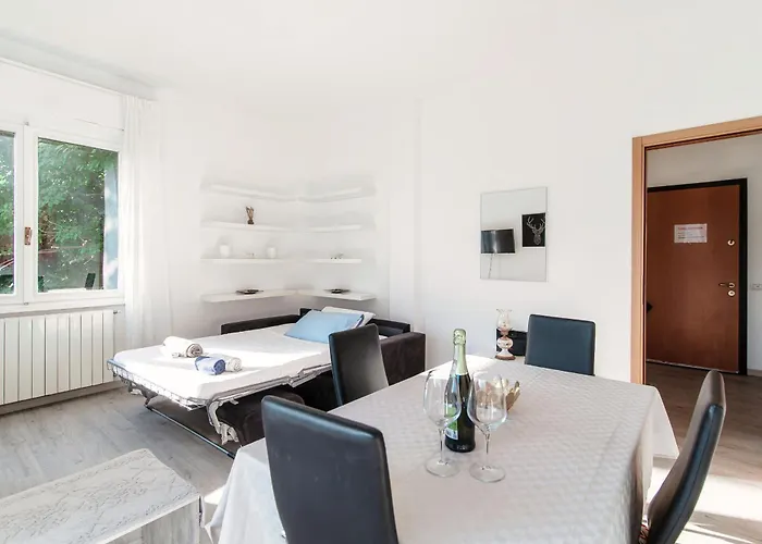 Apartman Window Flat - The House Of Travelers Como