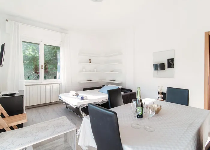 Window Flat - The House Of Travelers Como