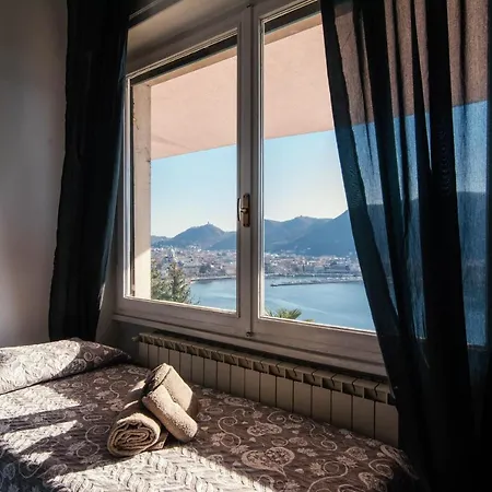 Window Flat - The House Of Travelers * 科莫